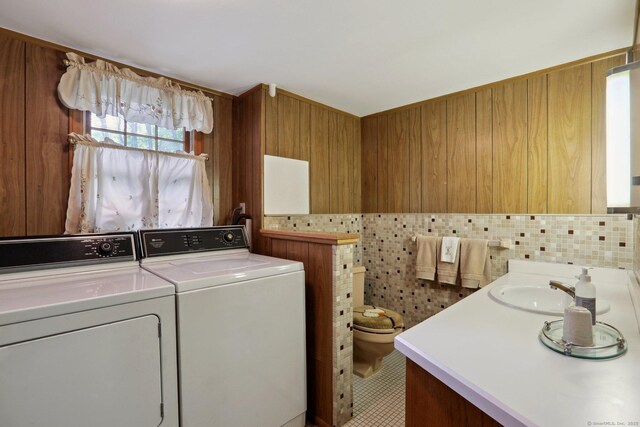 26 Wayfaring Rd, Norwalk, CT 06851 - washroom featuring separate washer and dryer
