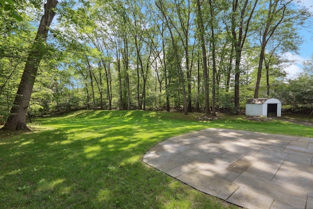 26 Wayfaring Rd, Norwalk, CT 06851 - view of green lawn
