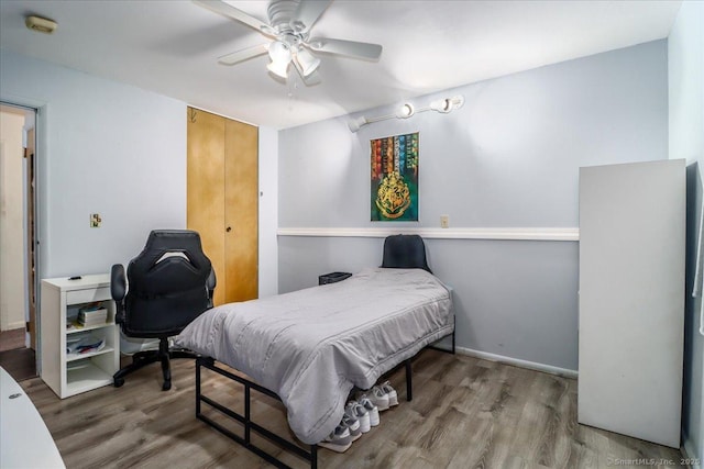 115 Sunburst Rd, Bridgeport, CT 06606 - bedroom with wood finished floors, ceiling fan, and a closet