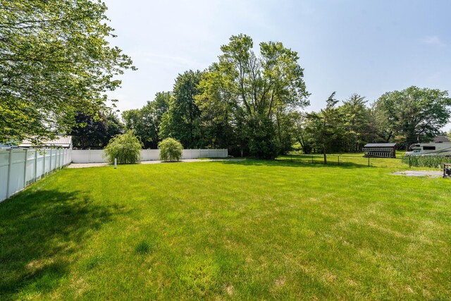 52 N Grand St, Suffield, CT 06093 - view of yard