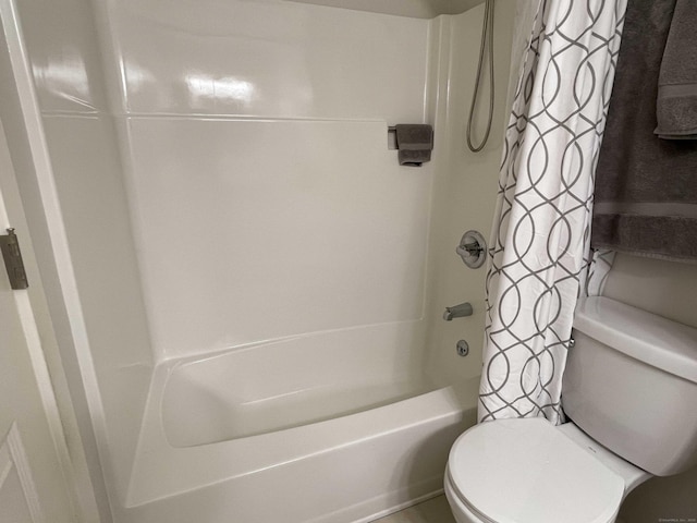 8 Highpoint Ct Unit 8, Woodbury, CT 06798 - full bathroom featuring shower / bath combination with curtain and toilet