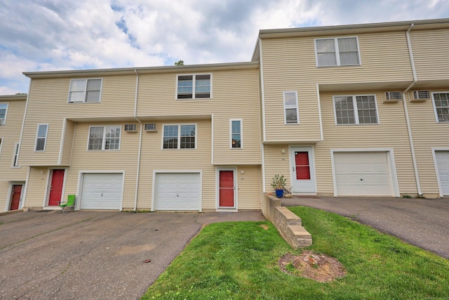 30 Seymour Rd Apt D3, Plymouth, CT 06786 - multi unit property featuring driveway