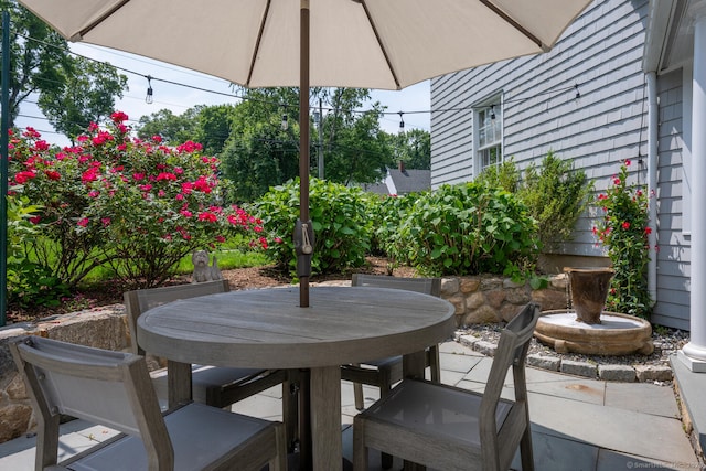3 Bittersweet Trl, Norwalk, CT 06853 - view of patio / terrace with outdoor dining space