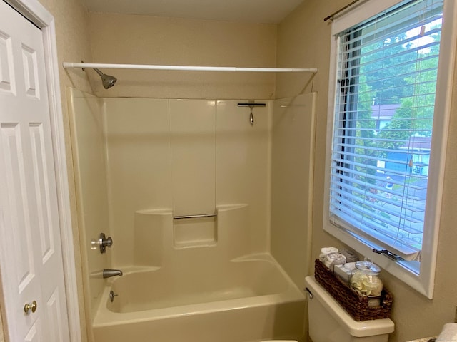 64 Copper Beech Dr Unit 64, Rocky Hill, CT 06067 - bathroom featuring toilet and bathtub / shower combination