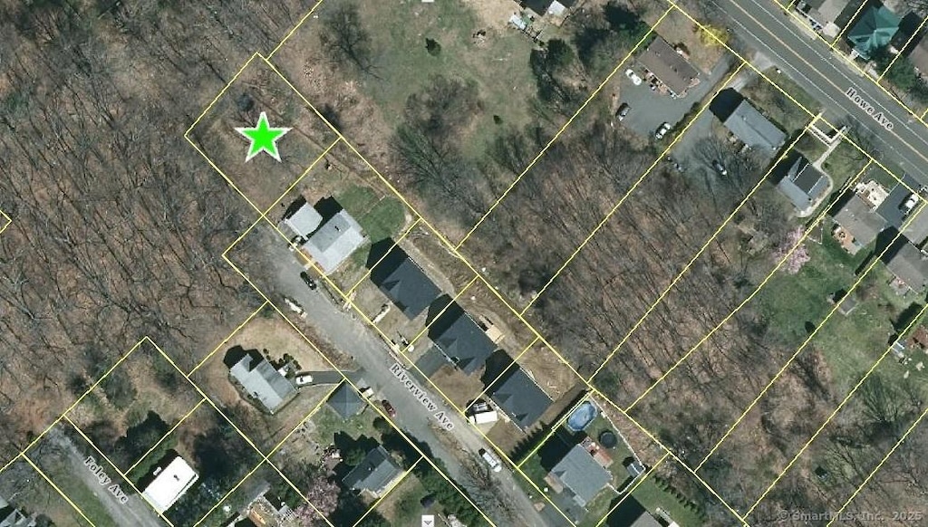 Riverview Ave, Shelton, CT 06484