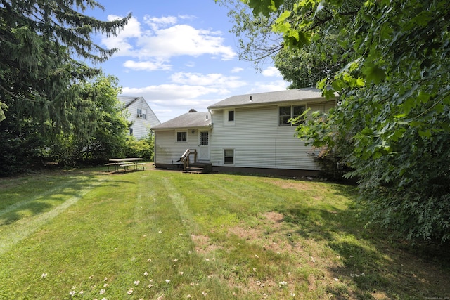 26 Caroldon Rd, Middletown, CT 06457 - view of green lawn