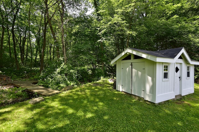 118 Putnam Rd, Pomfret, CT 06259 - view of shed featuring a view of trees