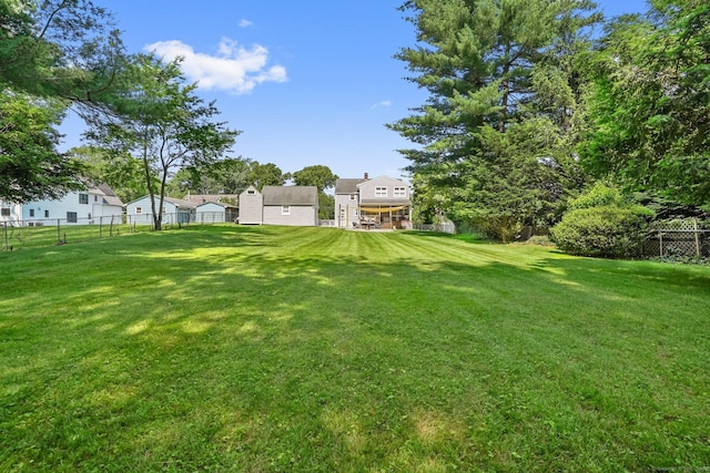 185 Lovers Ln, Fairfield, CT 06824 - view of yard