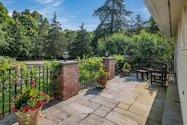 15 NE Rd, Farmington, CT 06032 - view of patio / terrace