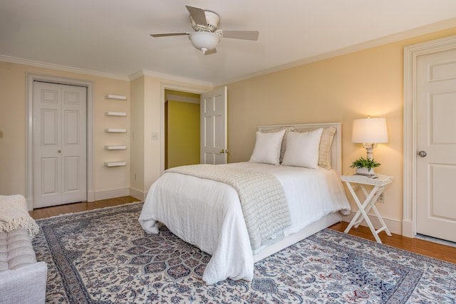 15 NE Rd, Farmington, CT 06032 - bedroom featuring ornamental molding, wood finished floors, and a ceiling fan