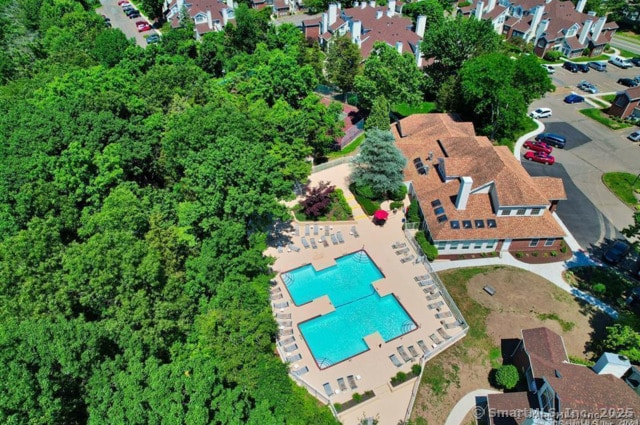 136 Carriage Crossing Ln Unit 136, Middletown, CT 06457 - aerial view of a pool