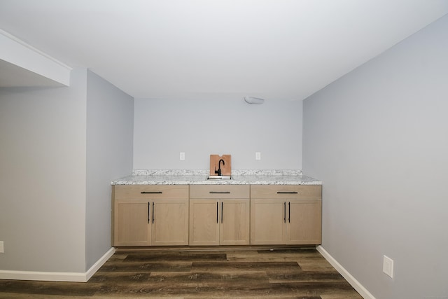 10 Yale Dr, Enfield, CT 06082 - bar with dark wood-style floors, baseboards, and a sink
