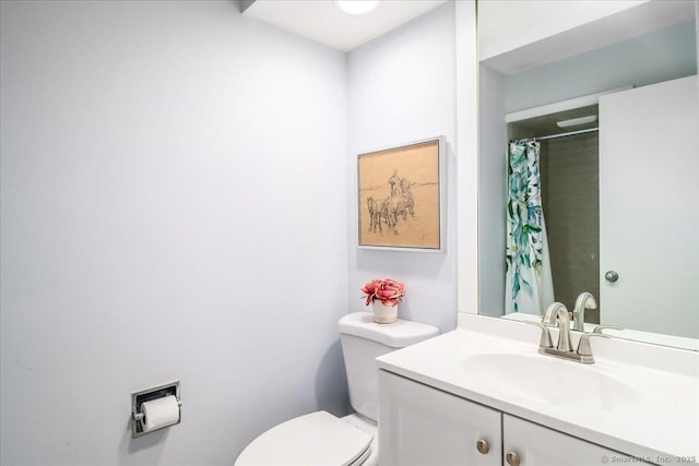 192 Heritage Vlg Unit A, Southbury, CT 06488 - bathroom with vanity and curtained shower
