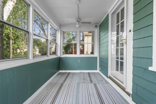3 Price Ct, East Hartford, CT 06108 - unfurnished sunroom with a ceiling fan