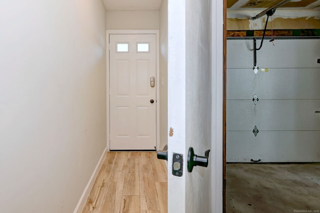 269 Captain Thomas Blvd Unit 12, West Haven, CT 06516 - entryway with baseboards