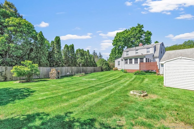 40 Cutspring Rd, Stratford, CT 06614 - view of yard with a storage unit