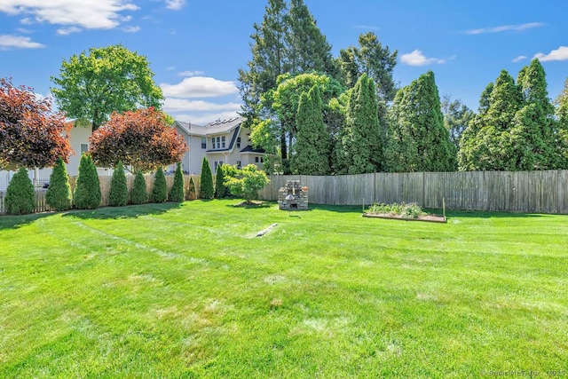 40 Cutspring Rd, Stratford, CT 06614 - view of fenced yard