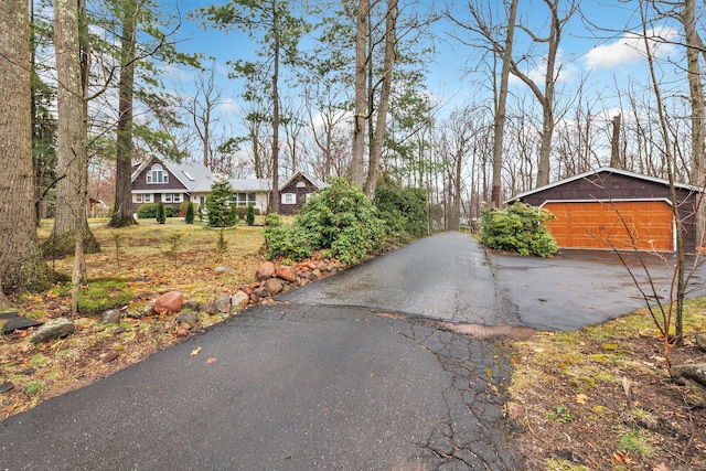 575 W Todd St, Hamden, CT 06518 - view of asphalt driveway