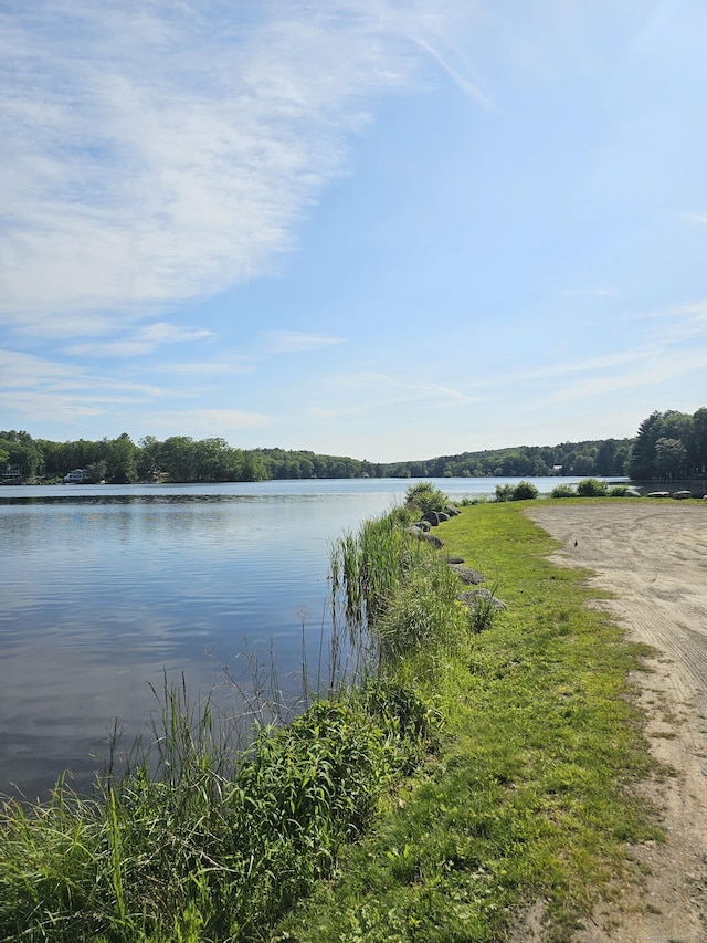 28 Oak Dr, Woodstock, CT 06282 - water view