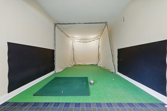 646 Onondaga Ln Unit B, Stratford, CT 06614 - rec room featuring carpet floors, golf simulator, and baseboards