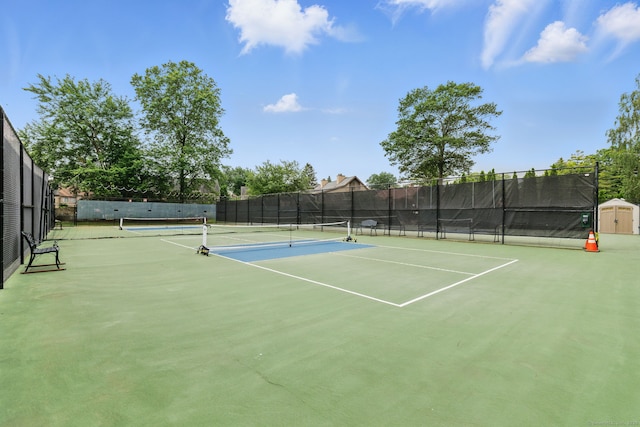646 Onondaga Ln Unit B, Stratford, CT 06614 - view of tennis court with community basketball court