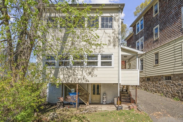 480 W St, Bristol, CT 06010 - rear view of property with a patio area