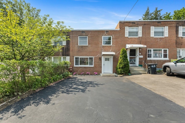 17 Avon Ln, Stamford, CT 06907 - view of property with brick siding