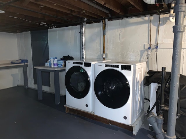 92 Jones Dr, New Britain, CT 06053 - laundry room featuring separate washer and dryer
