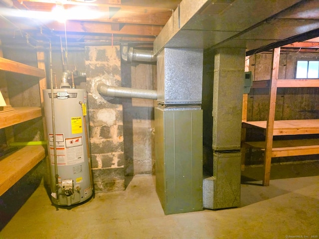 149 Branford St, Manchester, CT 06040 - unfinished basement with gas water heater