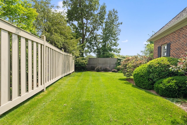 184 Stillson Rd Unit 184, Fairfield, CT 06825 - view of yard