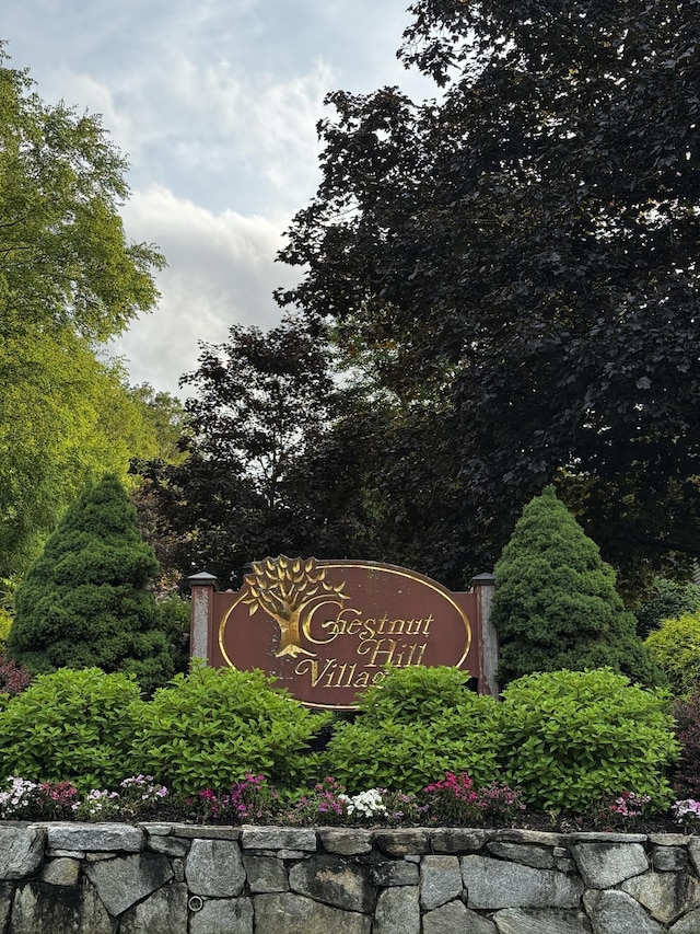 95 Chestnut St Apt I, Bethel, CT 06801 - view of community / neighborhood sign