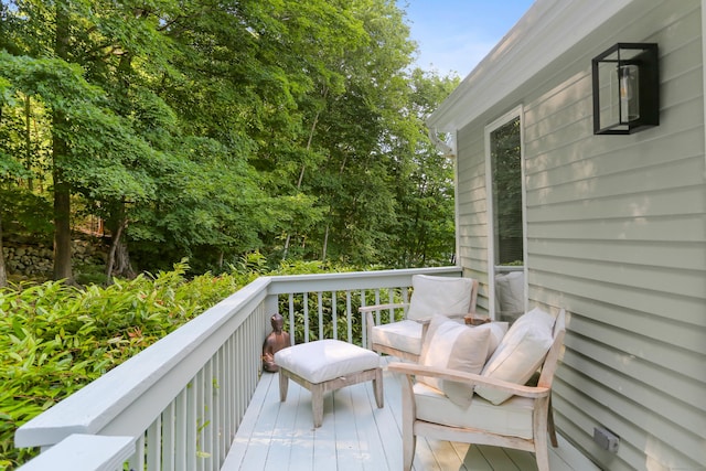 21 Hubbard Rd Apt 1, Wilton, CT 06897 - view of balcony