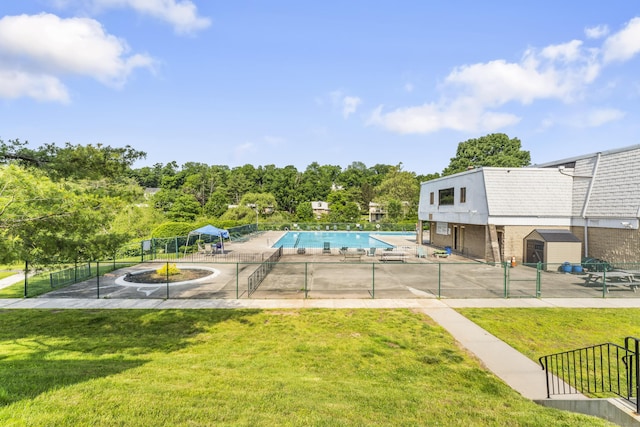 6 Mountain Laurel Ct Unit 6, Cromwell, CT 06416 - community pool featuring a patio