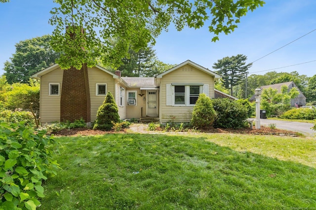 44 Nod Rd, Clinton, CT 06413 - view of front of house with a front lawn