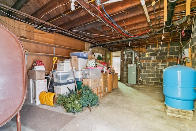 44 Nod Rd, Clinton, CT 06413 - unfinished below grade area with a heating unit