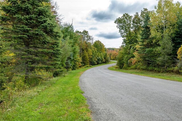 14 Meadowcrest Dr N, Goshen, CT 06756