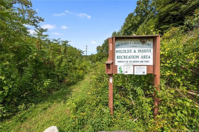 14 Meadowcrest Dr N, Goshen, CT 06756