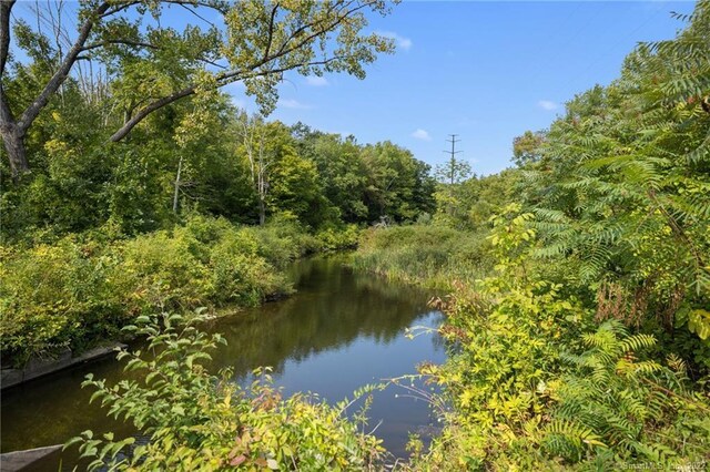 14 Meadowcrest Dr N, Goshen, CT 06756