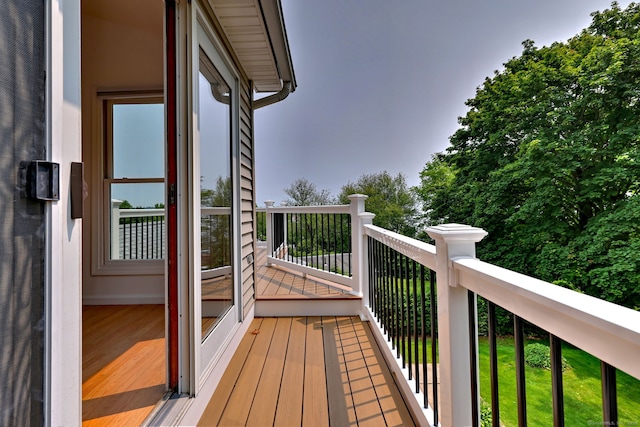 51 Crestwood Rd, Milford, CT 06460 - view of balcony