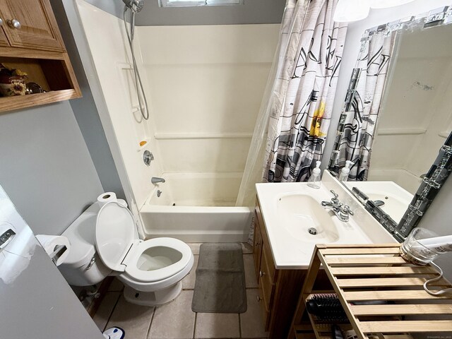 451 Robbins Ave, Newington, CT 06111 - full bathroom featuring toilet, vanity, shower / bath combination with curtain, and tile patterned floors