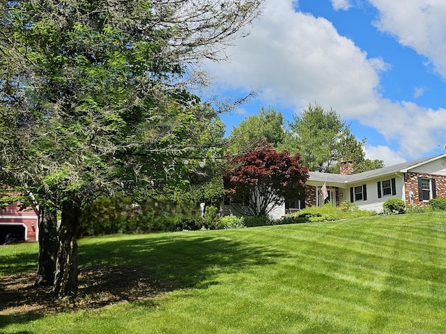 105 Minortown Rd, Woodbury, CT 06798 - view of grassy yard