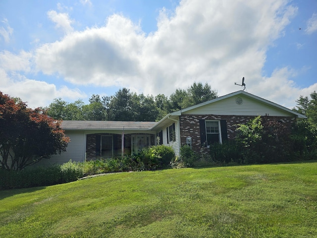 105 Minortown Rd, Woodbury, CT 06798 - view of front of home featuring a front yard