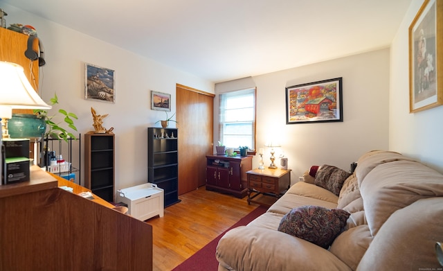 895 W Woods Rd, Hamden, CT 06518 - living area with light wood finished floors