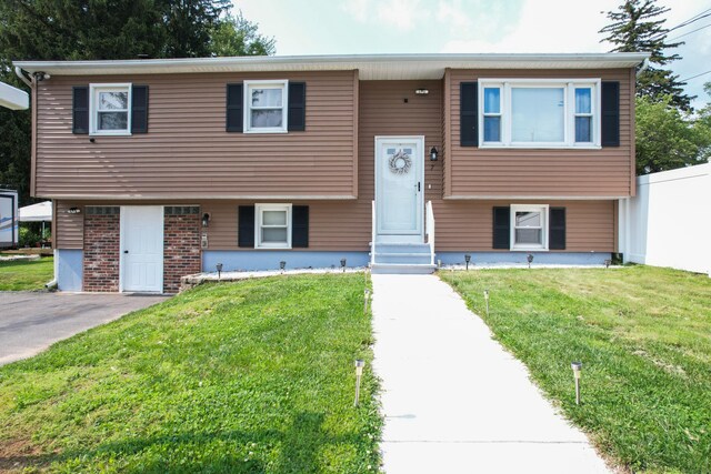 7 Pleasant St, Wolcott, CT 06716 - raised ranch featuring entry steps and brick siding