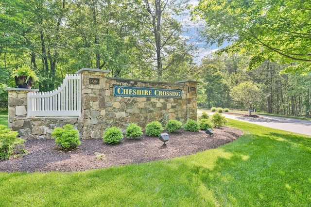 111 Thorn Hollow Rd, Cheshire, CT 06410 - community / neighborhood sign with a lawn