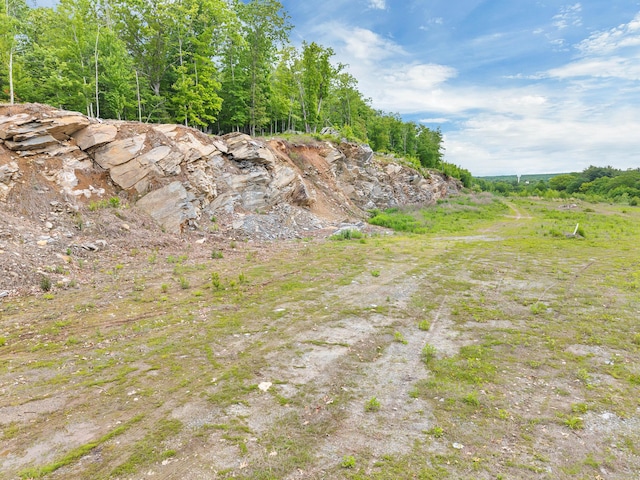 10 Riverside Dr, Sprague, CT 06330