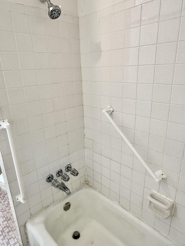 24 Woodward Ave Apt 19, New Haven, CT 06512 - full bath with bathing tub / shower combination