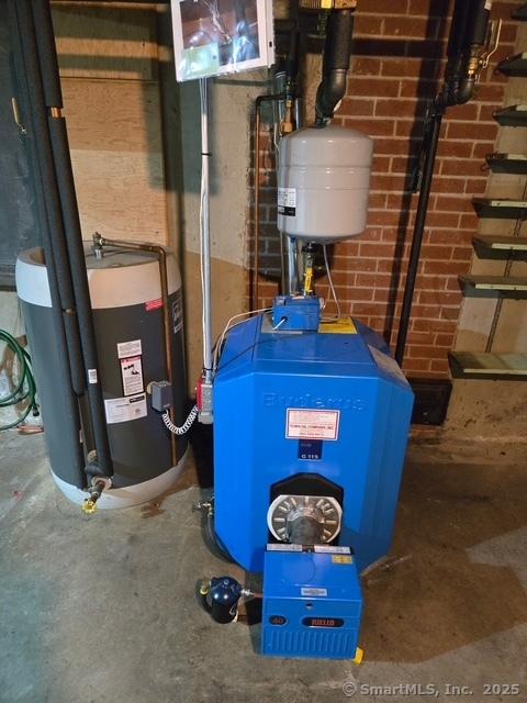 20 Kimball Rd, Wethersfield, CT 06109 - utilities with water heater and a heating unit