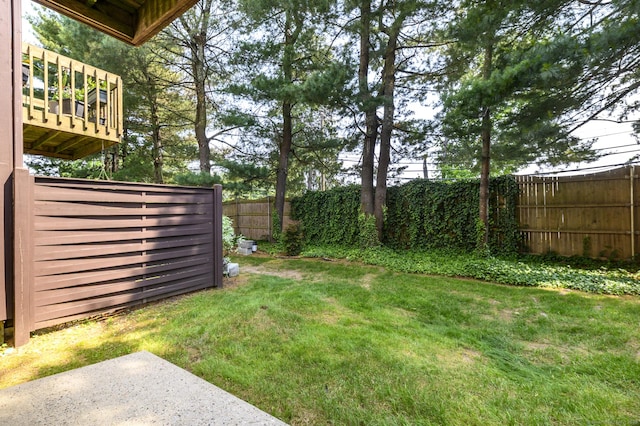 668 Glenbrook Rd Unit 9, Stamford, CT 06906 - view of yard