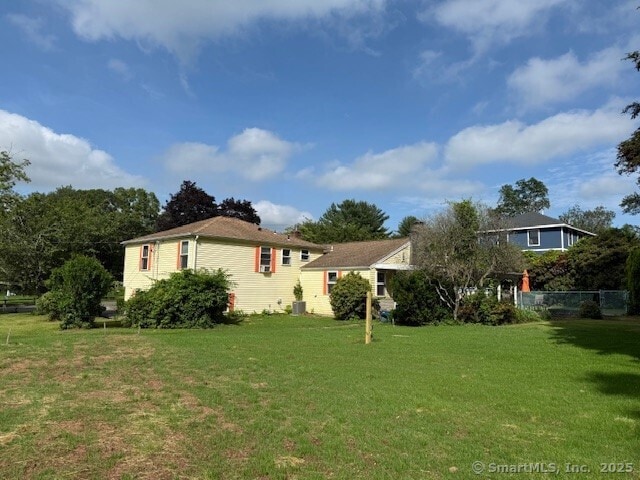 847 Glenbrook Rd, Orange, CT 06477 - view of green lawn